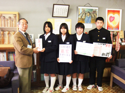 （左から）菅田担当、齋藤さん、遠藤さん、國分さん、村澤君